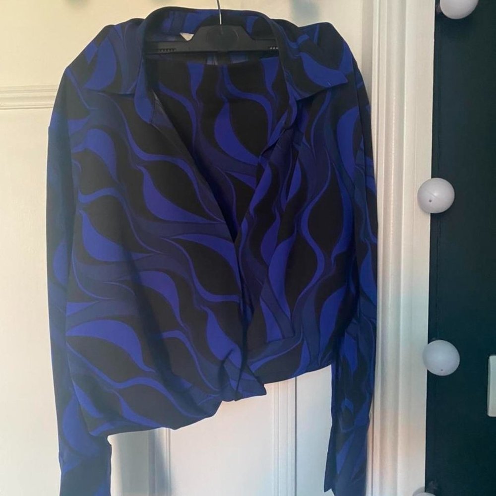 Zara Womens Black and Blue Suit